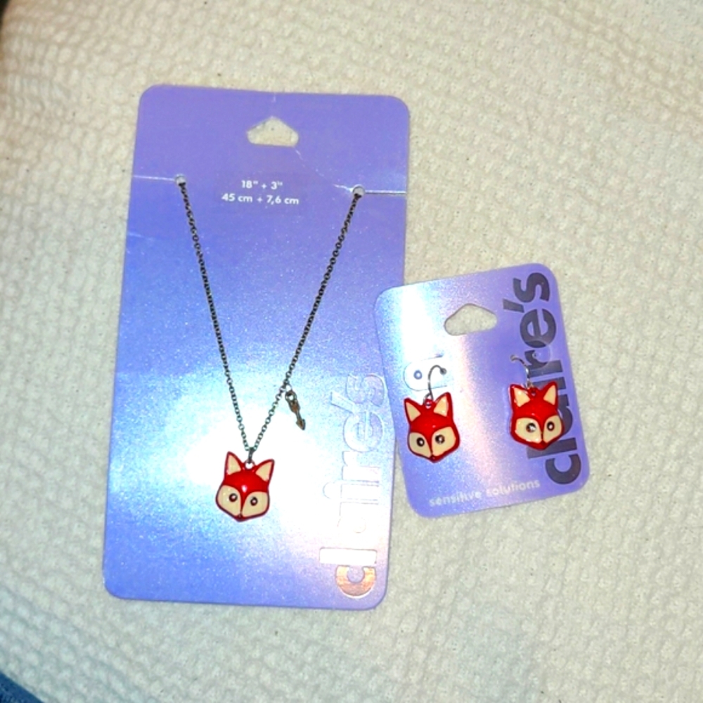 Claire's fox necklace and earrings set